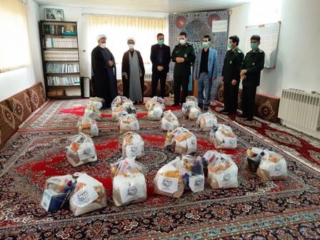 اجرای رزمایش همدلی و کمک‌ مومنانه در جهاد کشاورزی محمودآباد/ توزیع 21 بسته غذایی