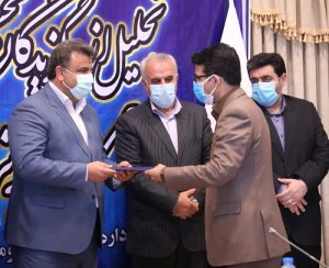 با حضور استاندار؛ برگزیدگان نخستین جشنواره روابط عمومی‌های برتر مازندران به همراه مدیران کل حامی روابط عمومی تجلیل شدند 