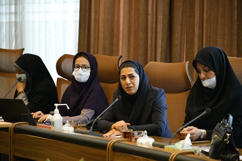 جواد طالبی در عمارت شهرداری ساری با مدیران مسئول و نمایندگان نشریات و پایگاه های خبری مازندران سخن گفت