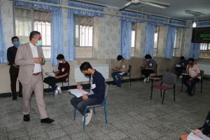 بازدید سرزده مدیرکل آموزش و پرورش از حوزه‌های امتحان نهایی