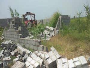 ۳۳ دیوارکشی غیرمجاز در بابل قلع و قمع شد