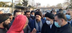 حضور سرزده استاندار در میان کارگران فصلی قبل از دیدار چهره به چهره با مردم در تنکابن