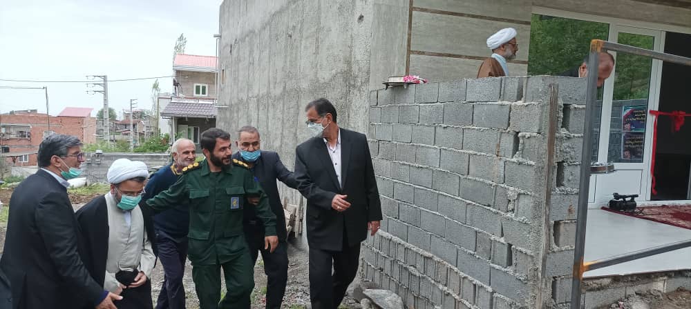 افتتاح نمادین یک واحد مسکن محرومین در گلوگاه