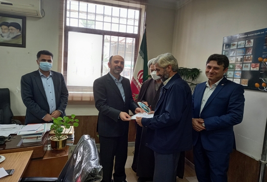 از همکار ایثارگر دامپزشکی شهرستان بابلسر تجلیل شد