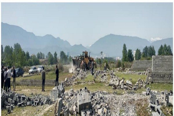 حدود یک هکتار از اراضی بستر و حریم رودخانه های چالوس و ماشلک رفع تصرف شد