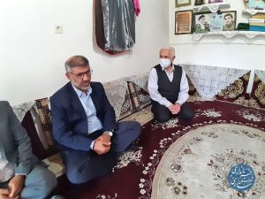 دیدار فرماندار مرکز استان با خانواده گرانقدر شهیدان والامقام میرصادقی و محمودی در روستای سنگده بخش دودانگه ساری
