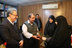 از کارکنان نابینا شاغل در کتابخانه ابن شهر آشوب شهرستان ساری تقدیر بعمل آمد