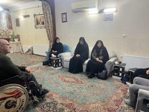 تجلیل مدیرکل بهزیستی مازندران از جانباز جنگ تحمیلی و قهرمان پارالمپیک