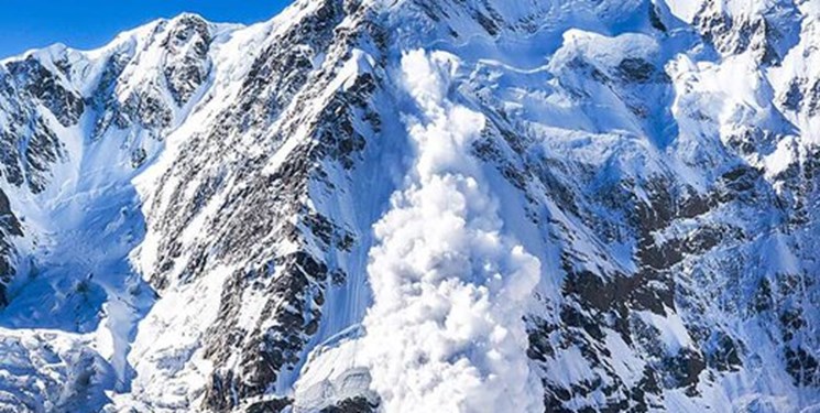 امکان ریزش سنگ و سقوط بهمن در جاده‌های کوهستانی استان مازندران