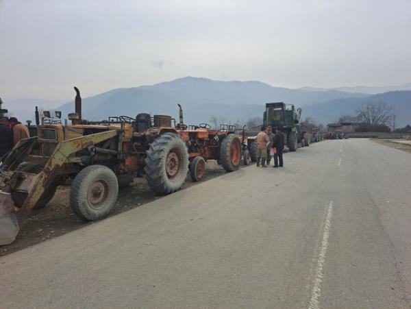 پلاک گذاری ۴۰ دستگاه ماشین آلات کشاورزی در شهرستان گلوگاه