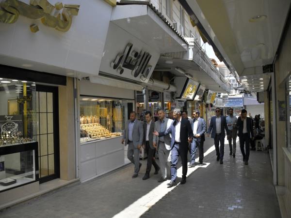 بازدید شهردار ساری و اعضای شورای اسلامی از بازار و مسجد جامع ساری