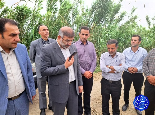 بازدید فرماندار ساری از روند بهسازی و لایروبی آبندان روستای گله کلا بخش مرکزی شهرستان ساری