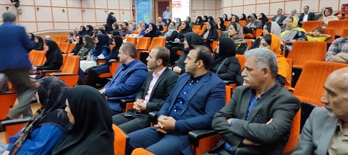 پرداخت تسهیلات به هنرمندان صنایع‌دستی جهت حضور در عرصه‌های جهانی حائز اهمیت است