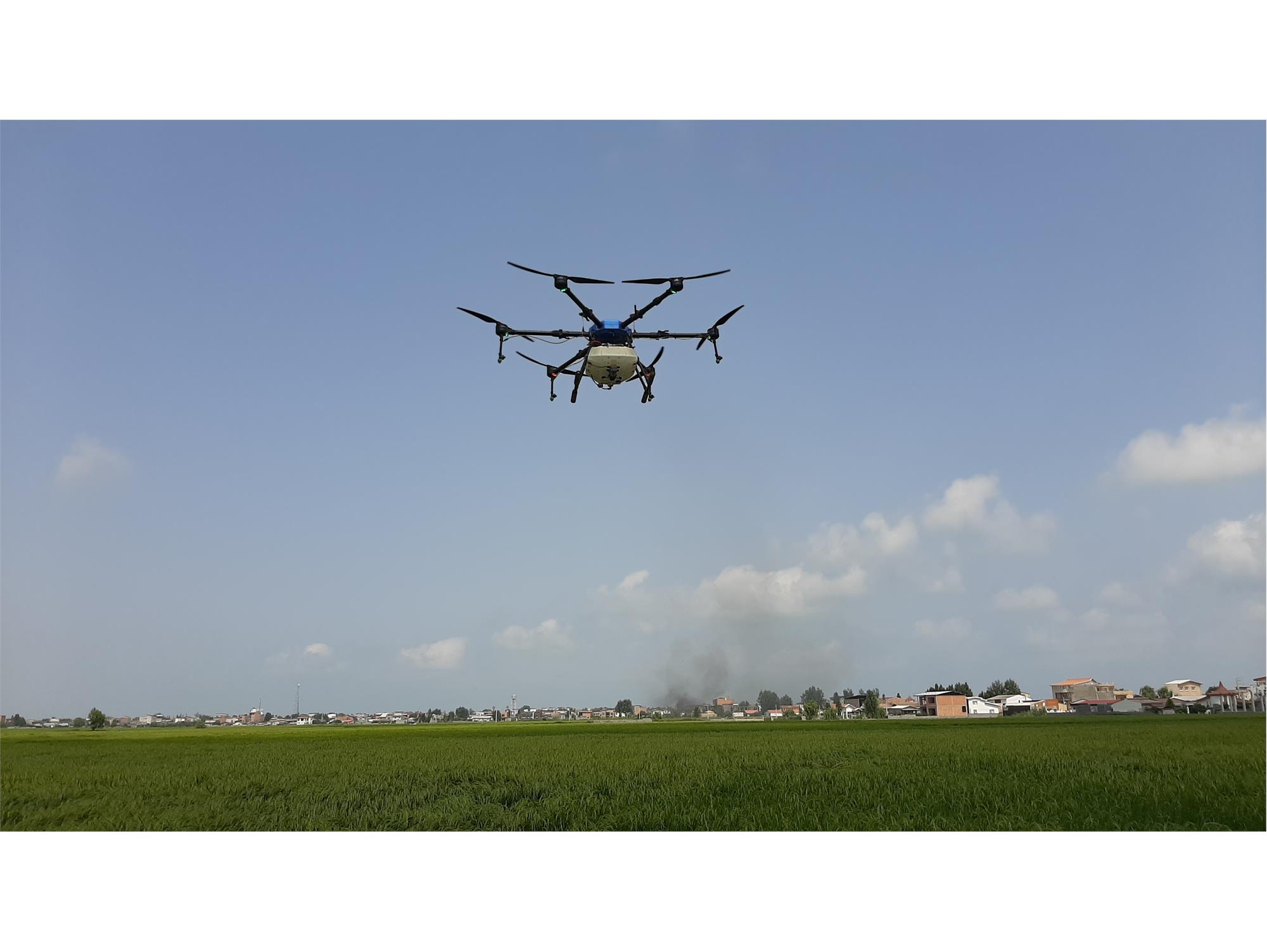 صرفه جویی ۳۰ درصدی مصرف سم در سمپاشی توسط پهپادها