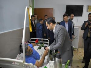 دیدار محمدحسین قبادی شهردار ساری و اعضای شورای اسلامی شهر با جانبازان قطع نخاعی در آسایشگاه امام علی (ع) ساری