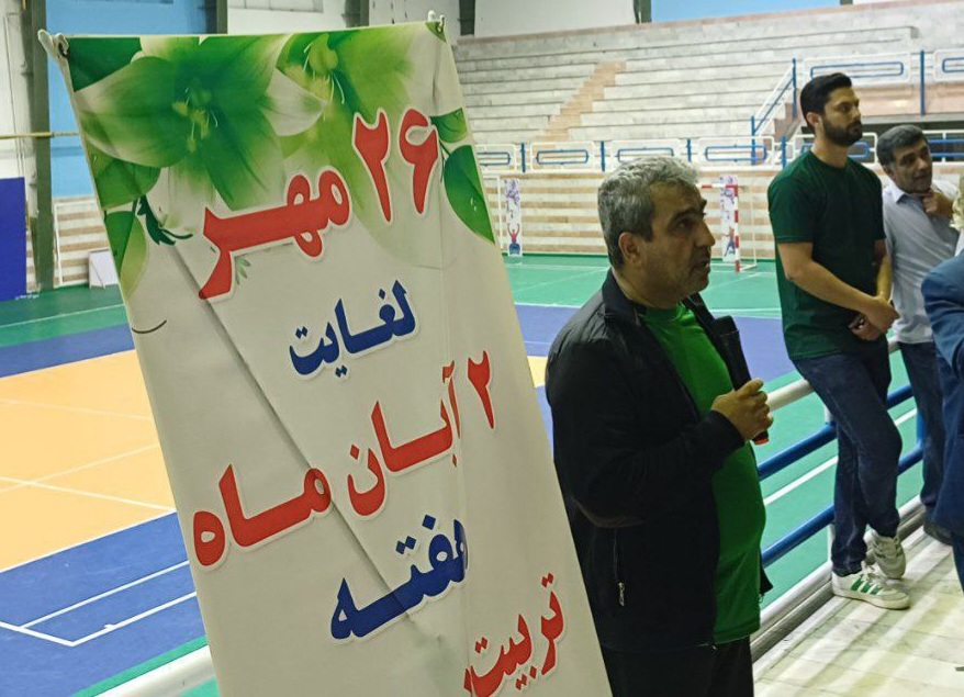 علی رجبی مدیری تمام نشدنی! / پاسخگویی روی سکوها  