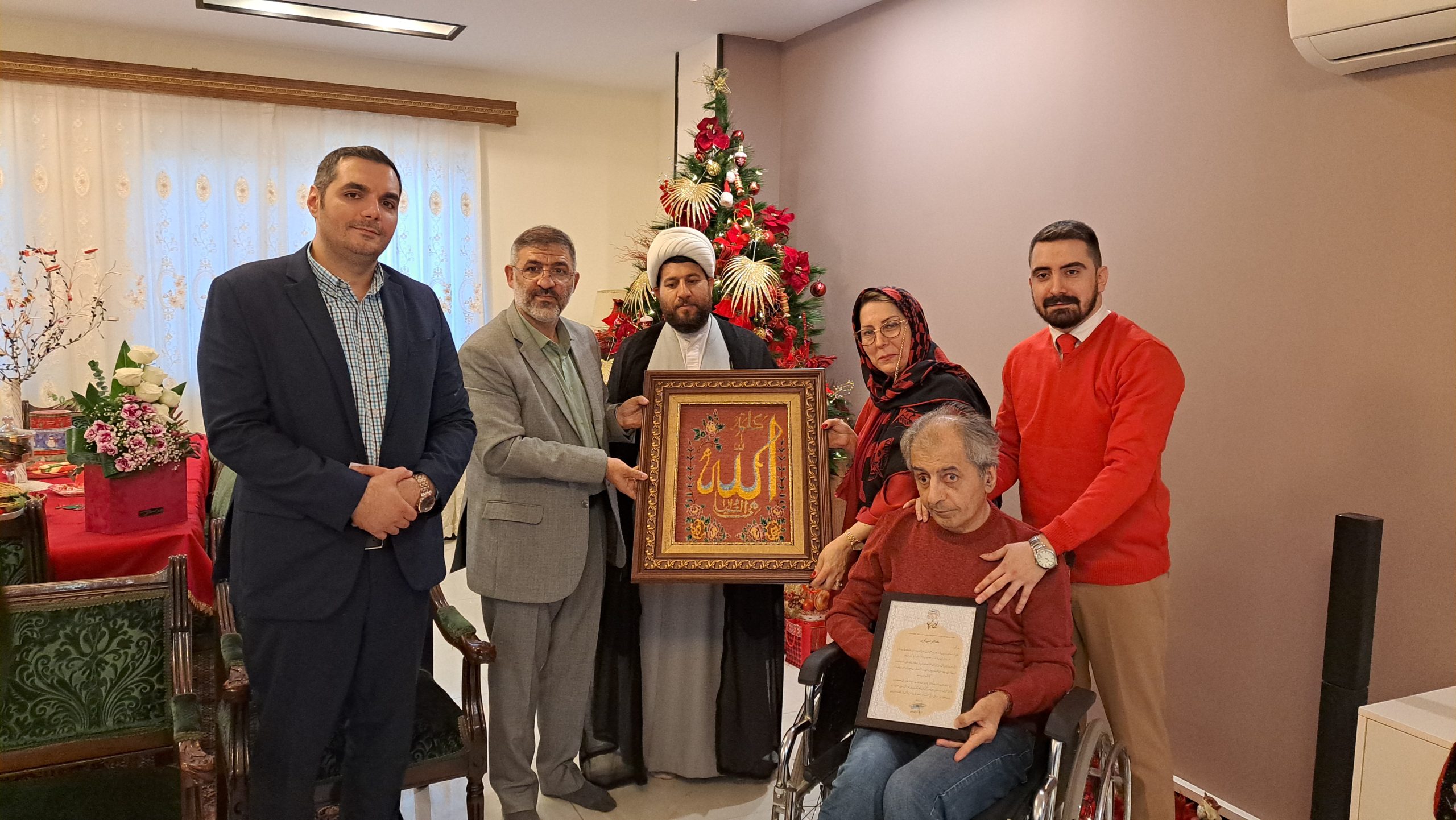 فرماندار مرکز استان از خانواده مسیحی “بقوسیان و هاکوپیان” در ساری دیدار کرد