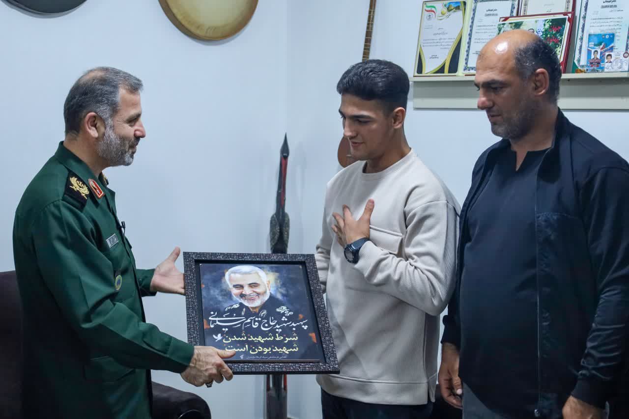 قهرمانان بهترین الگوی جوانان / «سپاه» حامی ورزش پهلوانی