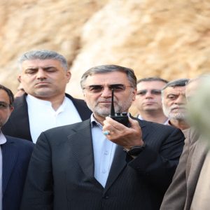 استیصال منتقدان از محبوبیت روز افزون حسینی پور / استاندار مازندران تا پایان دولت سیزدهم تغییر نمی کند/ حسینی پور از حمایت مردم، ائمه جمعه و نمایندگان مجلس برخوردار است