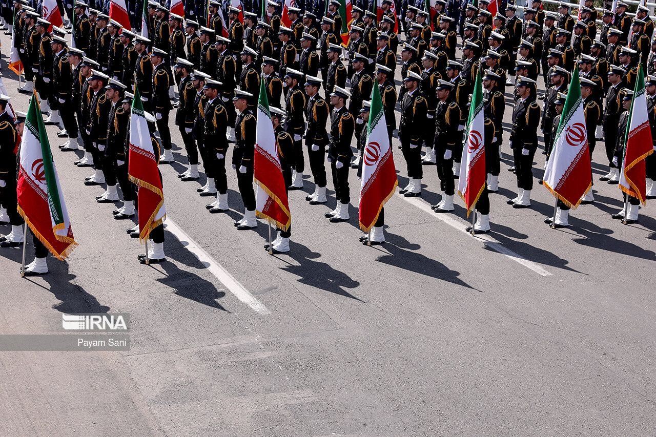 روز همبستگی نیروهای مسلح/ ارتش نماد اسلامیت و جمهوریت