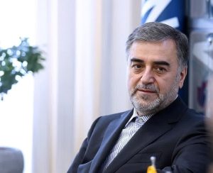 حسینی پور «معاون پارلمانی رئیس جمهور» شد / تعز من تشاء و تذل من تشاء/ وصله هایی که به «حسینی پور» نمی چسبد!