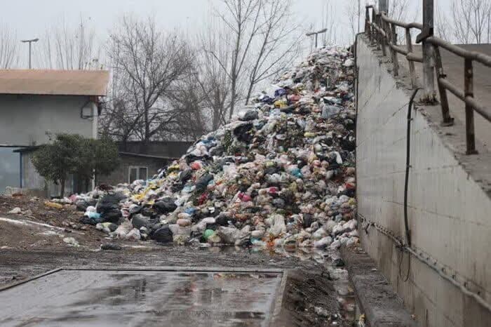 گلایه شهروندان بابلی از عدم جمع آوری زباله شهری