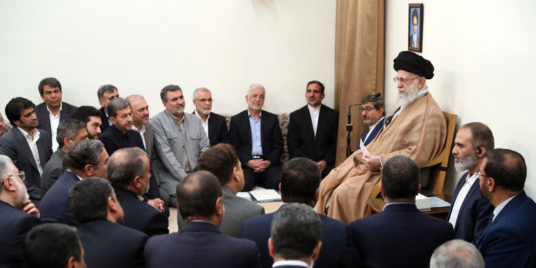 امروز برای خدمت به مردم، فضای عمومی کشور مناسب و فرصت‌ها بسیار است