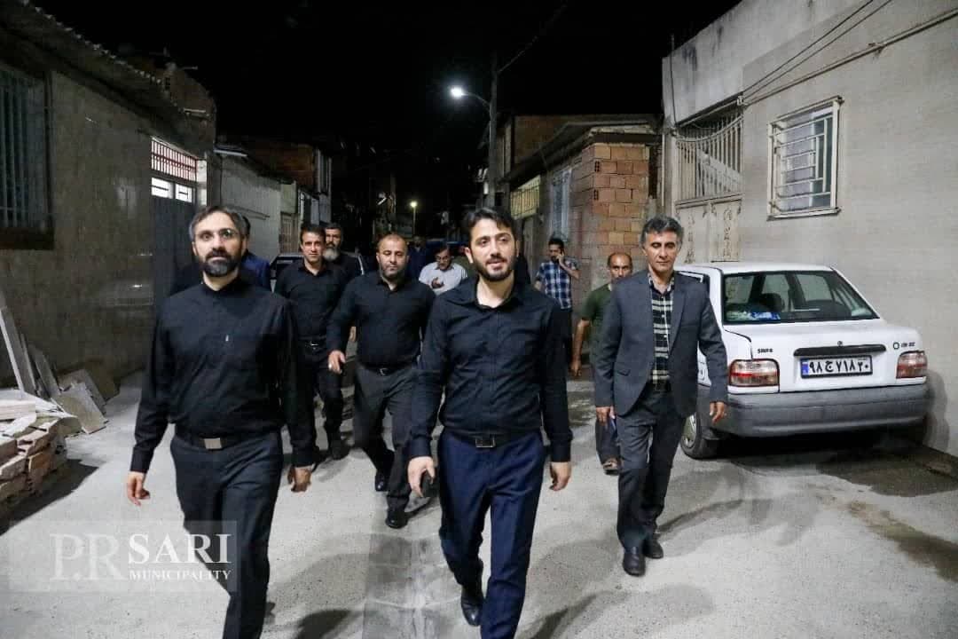 شهردار ساری در دل شبِ پایین‌دزا؛ چراغ‌قوه‌ها روشن، گره‌های محله باز می‌شود!