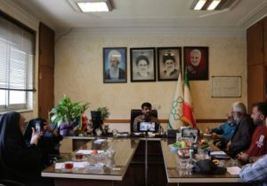 رسانه‌ها، نقش راهنمای مدیران