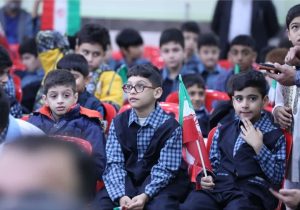 ۵۲۸ هزار دانش‌آموز مازندرانی گام در مسیر توسعه علم و دانش / از آغوش مادر تا اهتزاز پرچم افتخار