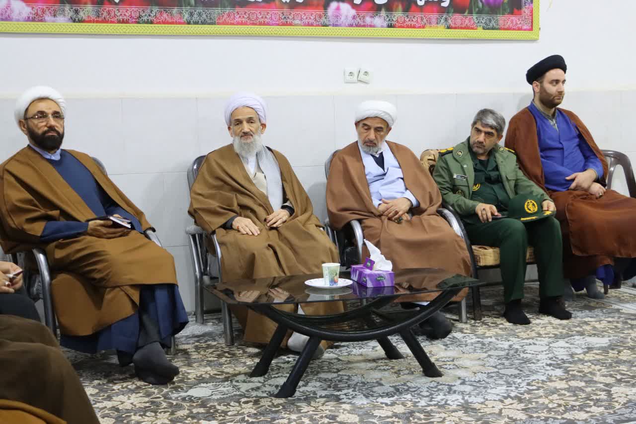 راهکار احیای فرهنگ مسجد؛ تعامل همه ارکان محله با محوریت امام جماعت