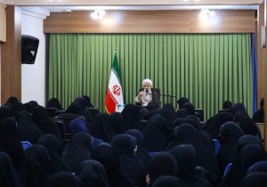 آیت‌الله محمدی لائینی: سواد رسانه‌ای، بصیرت و تقوا، سپر جامعه است