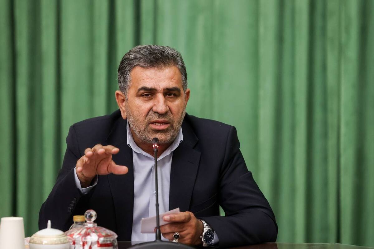 رئیس کمیسیون اجتماعی مجلس شورای اسلامی: حقوق کارگران باید بر اساس تورم محاسبه شود