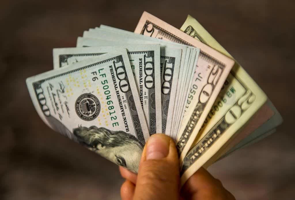 بانک مرکزی؛ در مسیر تضعیف ارزش ریال